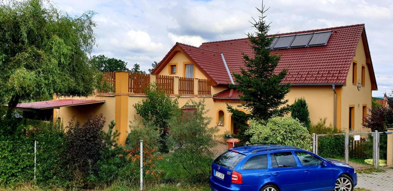 Penzion U Sýkorů Třeboň Esterno foto